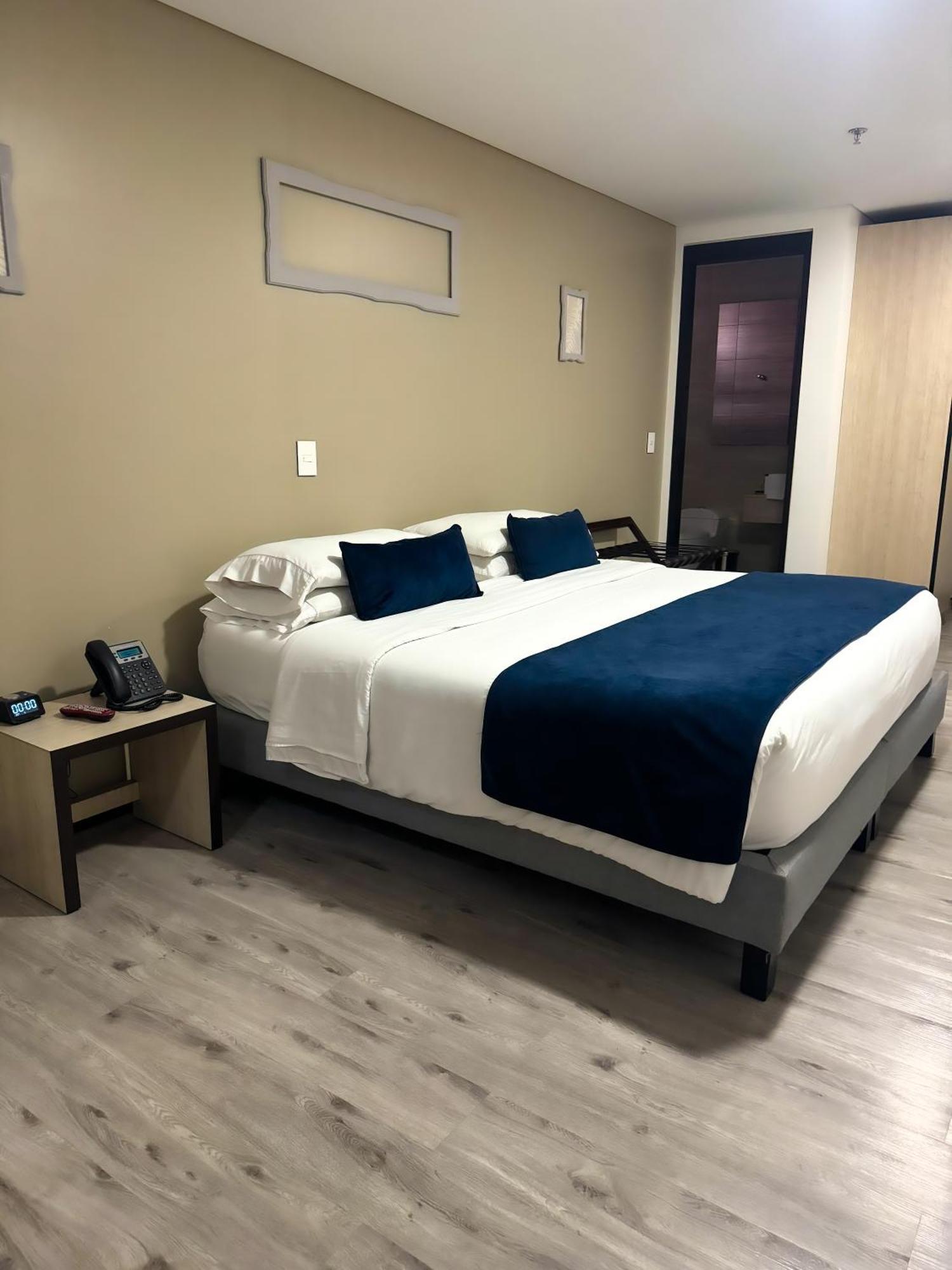 Hotel Wlh Silver Corferias Μπογκοτά Εξωτερικό φωτογραφία