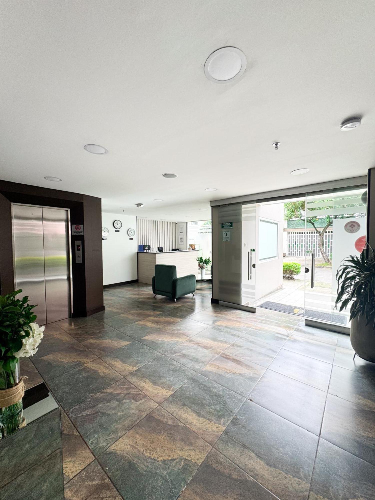 Hotel Wlh Silver Corferias Μπογκοτά Εξωτερικό φωτογραφία
