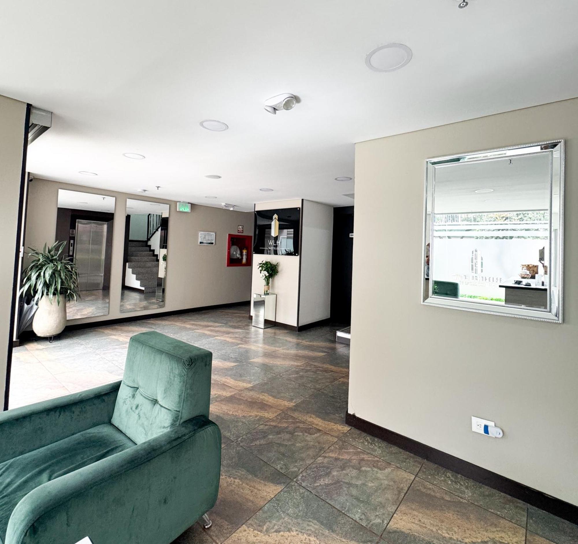 Hotel Wlh Silver Corferias Μπογκοτά Εξωτερικό φωτογραφία