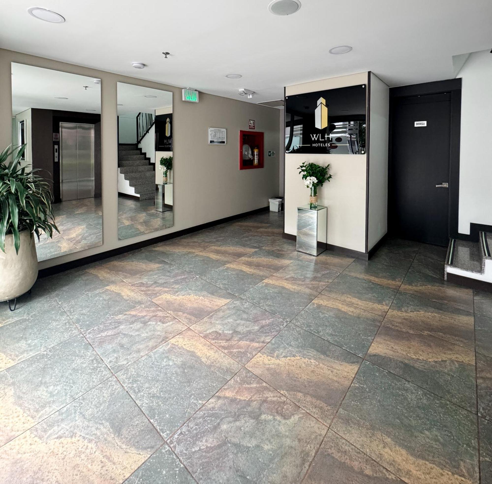 Hotel Wlh Silver Corferias Μπογκοτά Εξωτερικό φωτογραφία